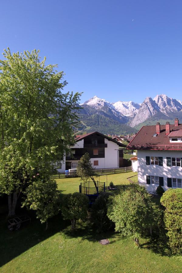 Ferienwohnung Alpspitznest Гармиш-Партенкирхен Екстериор снимка