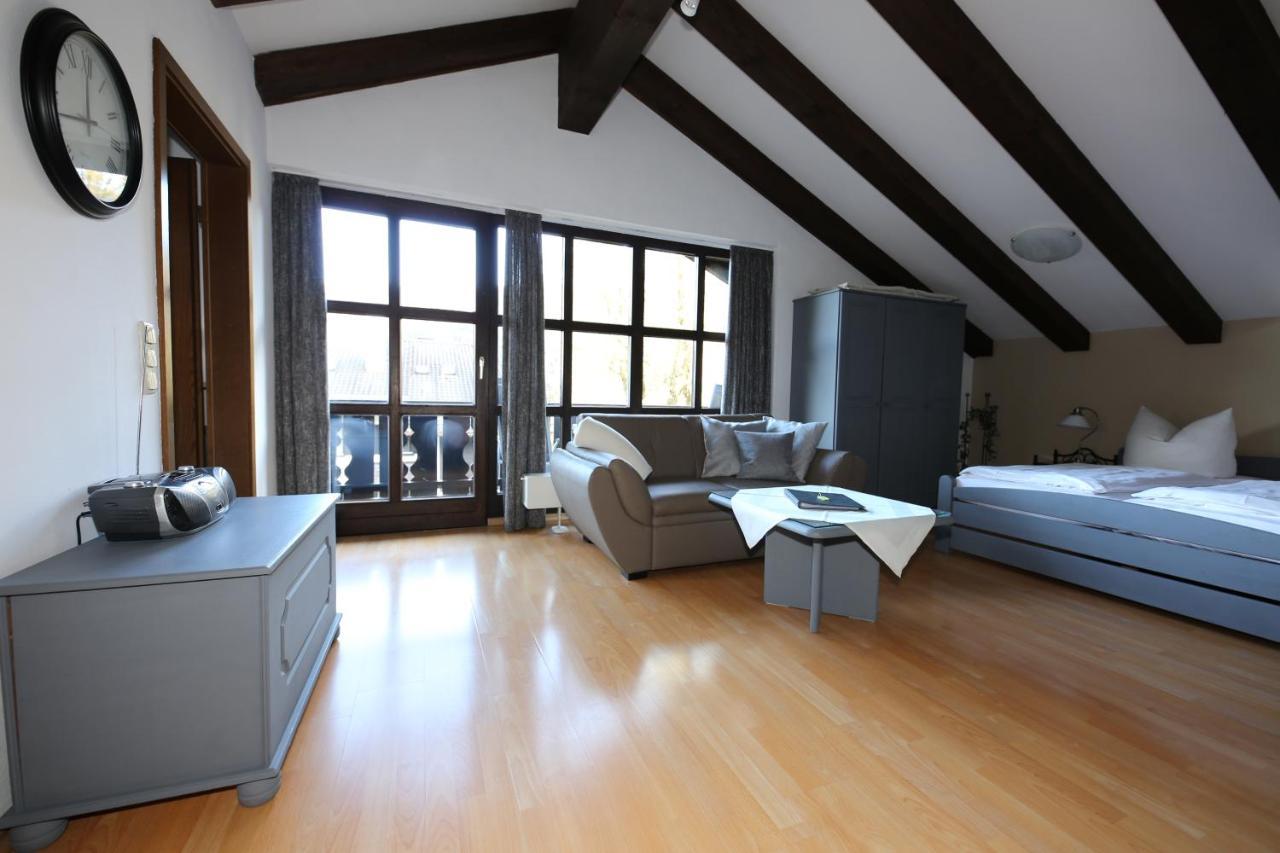 Ferienwohnung Alpspitznest Гармиш-Партенкирхен Екстериор снимка